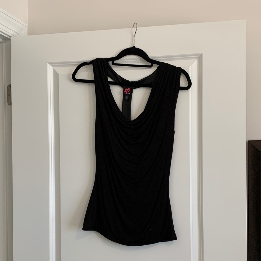 2B bebe black top